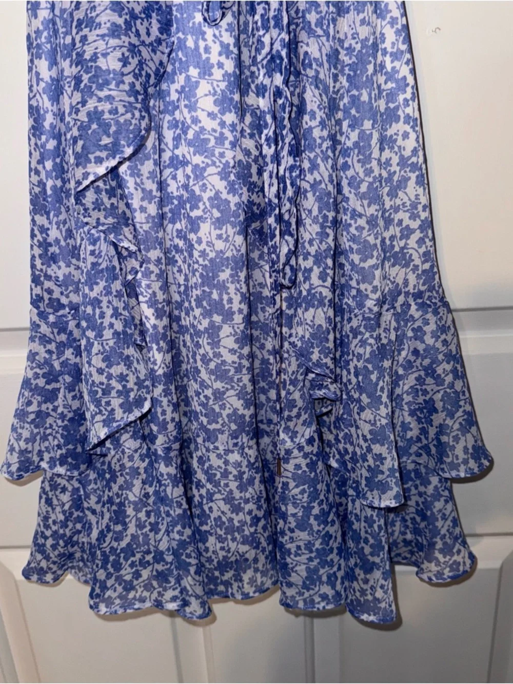 Tommy Hilfiger Light Blue white Floral sleeveless Ruffle chiffon Dress 12 NWOT - Picture 7 of 16